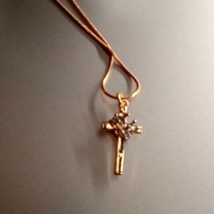 Cross w/crown necklace